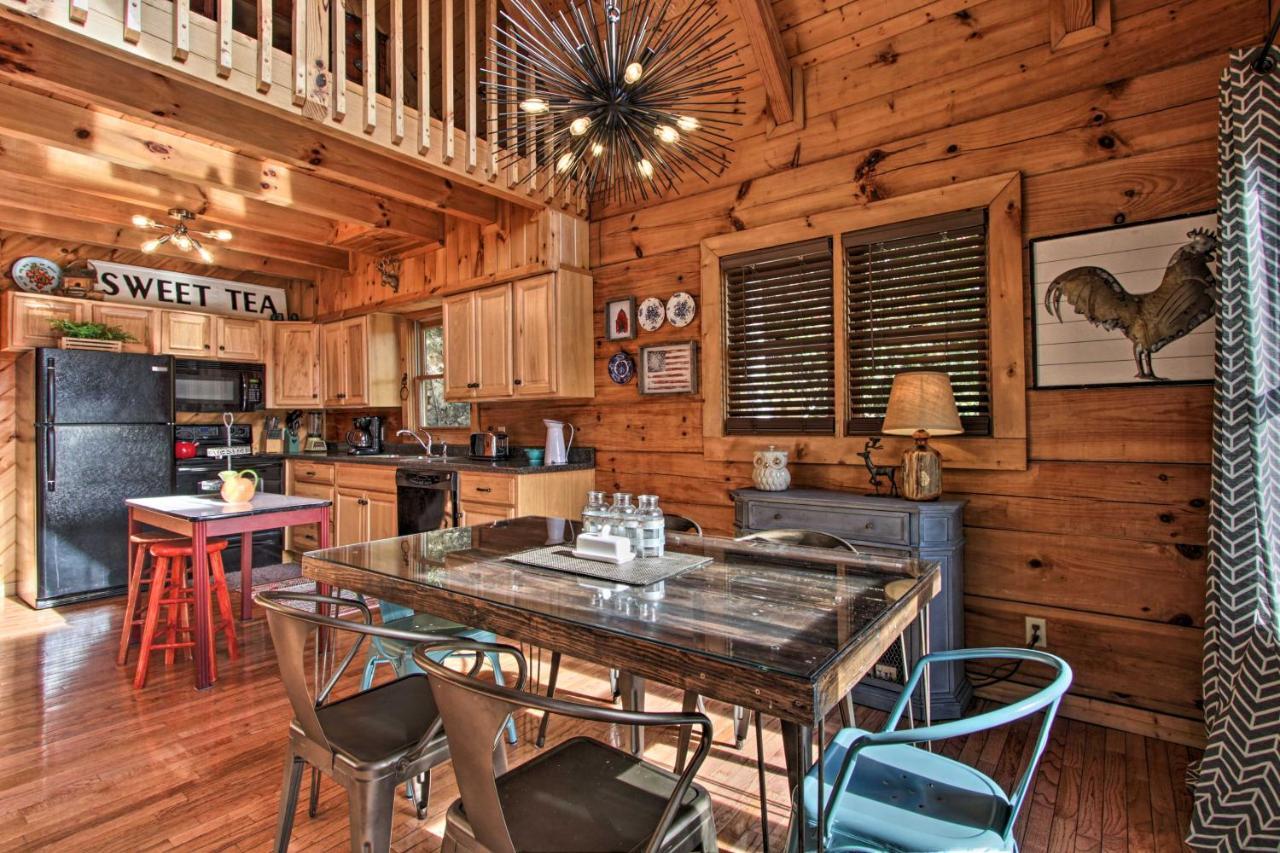 Pigeon Forge Scenic Solitude With Private Hot Tub! Exterior photo