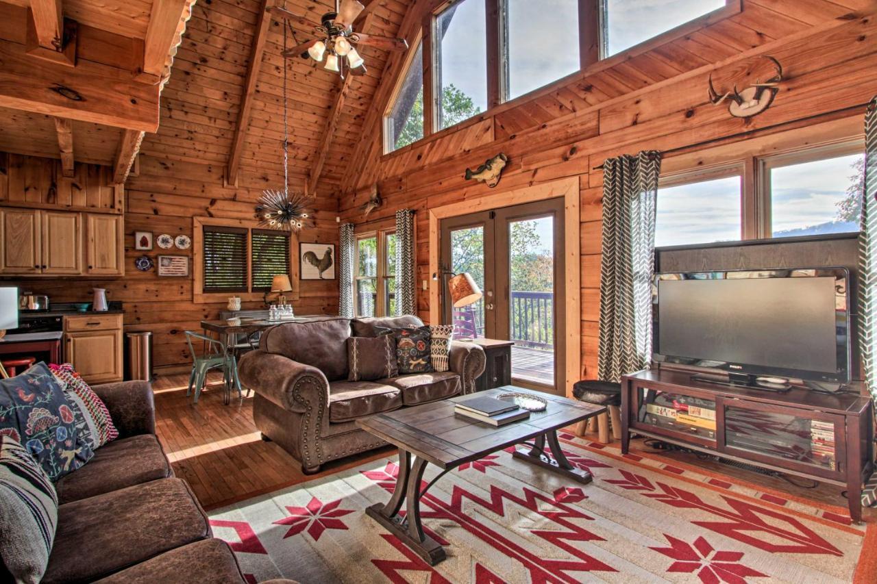Pigeon Forge Scenic Solitude With Private Hot Tub! Exterior photo