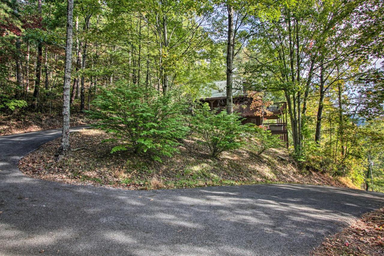Pigeon Forge Scenic Solitude With Private Hot Tub! Exterior photo