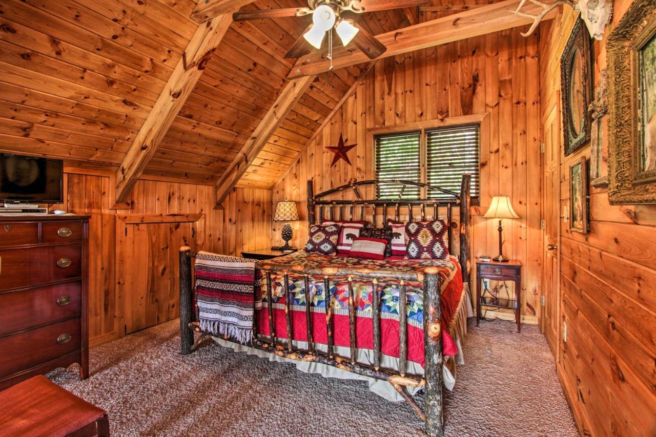 Pigeon Forge Scenic Solitude With Private Hot Tub! Exterior photo